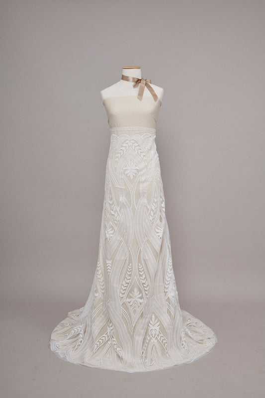 S0572 RED BORDADA CON HILO Y ORGANZA