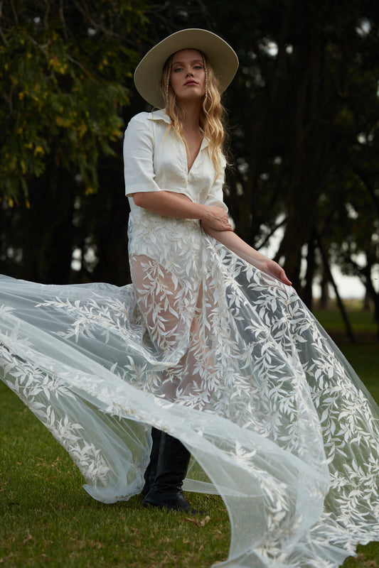 S0377 TUL BORDADO CON LUREX DORADO