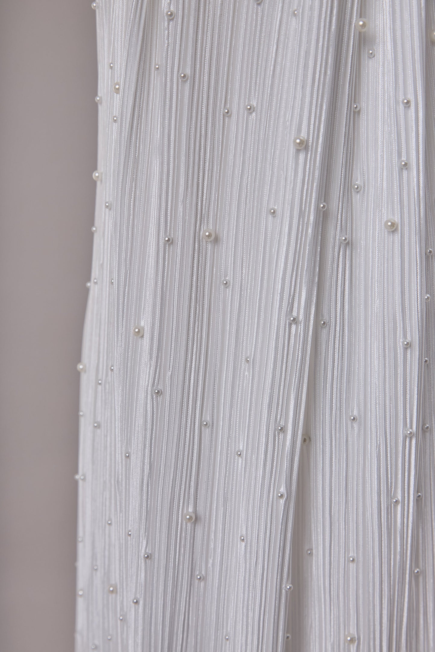 S0670 CHIFFON PLISADO BORDADO CON PERLAS