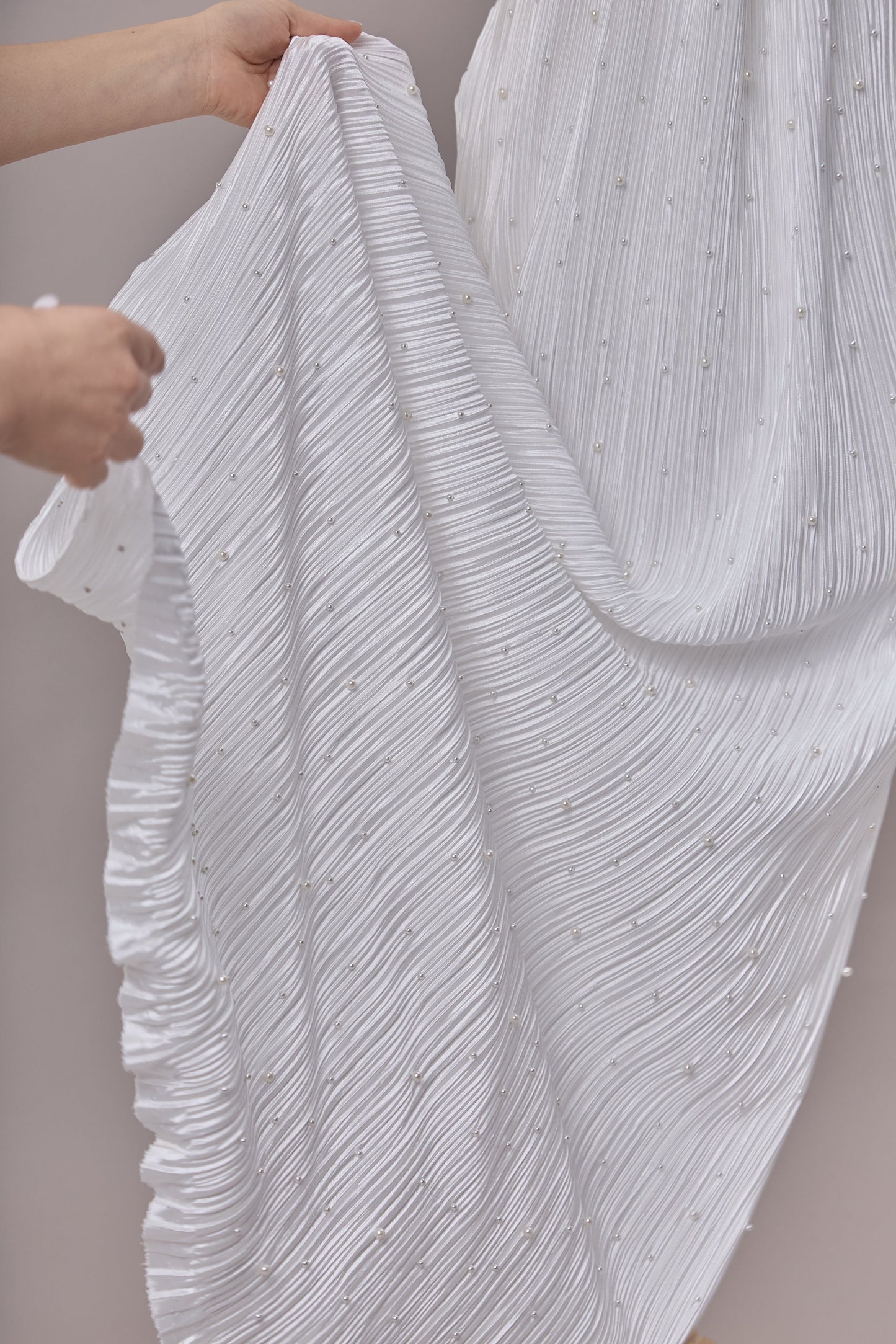 S0670 CHIFFON PLISADO BORDADO CON PERLAS