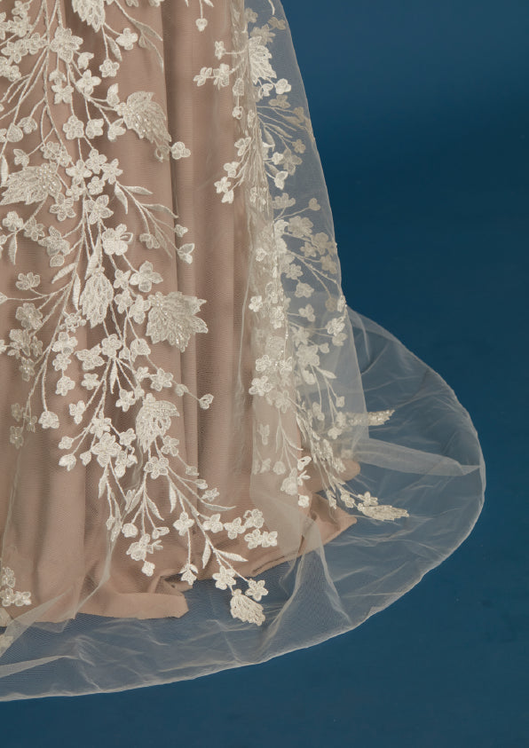 S0481  TUL BORDADO CON PERLAS Y MOSTACILLAS