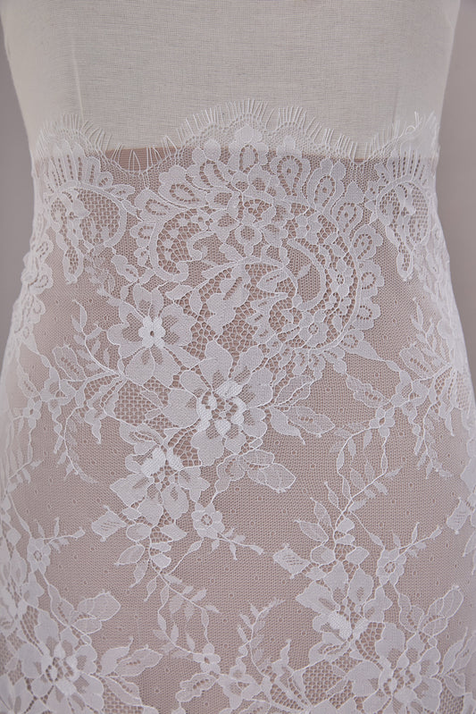 S0665  ENCAJE CHANTILLY