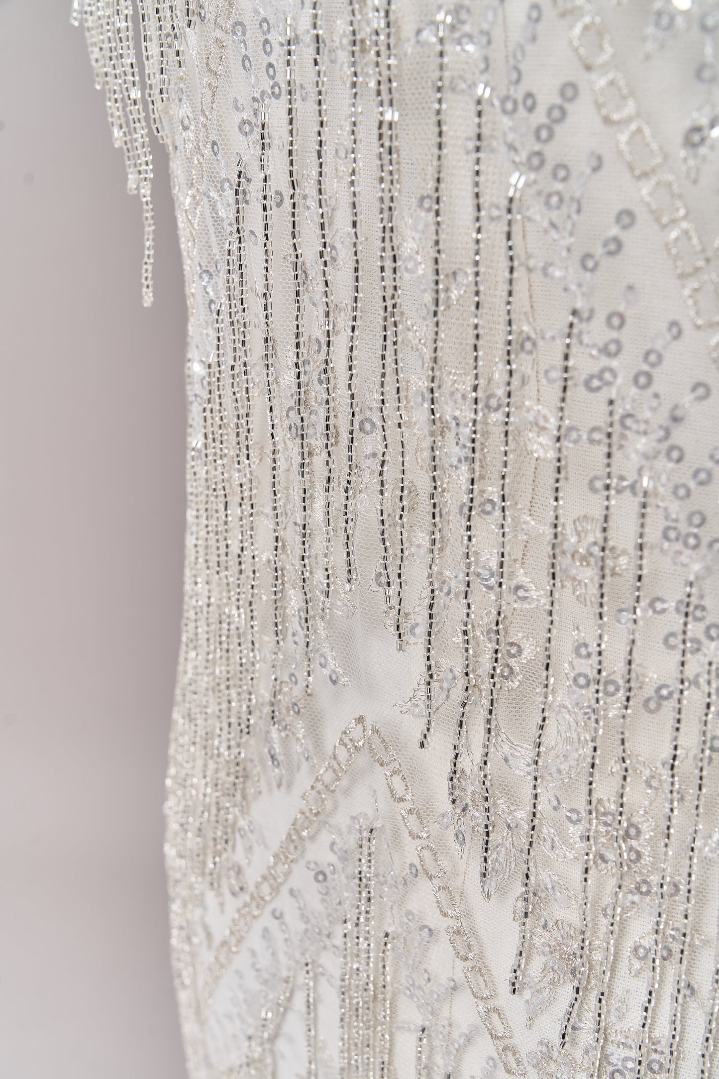 S0676 TUL BORDADO CON FLECOS, LUREX, CANUTILLOS Y LENTEJUELAS SILVER