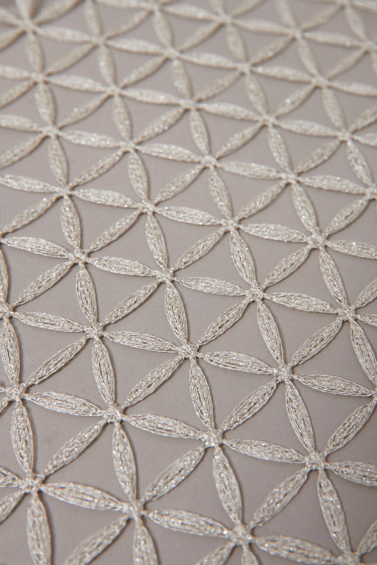 S0567 - GUIPIURE CON HILOS DE LUREX
