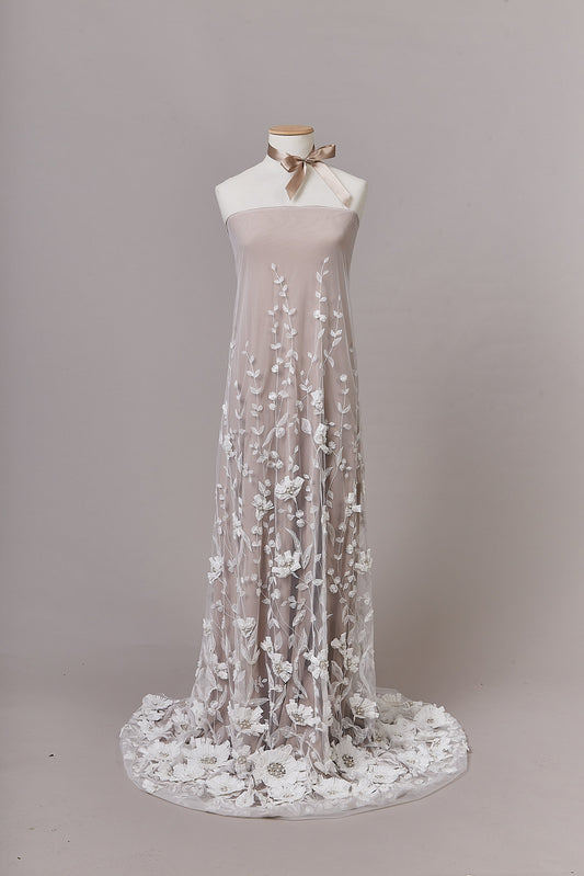 S0631  Tul bordado con mostacillas y flores 3D
