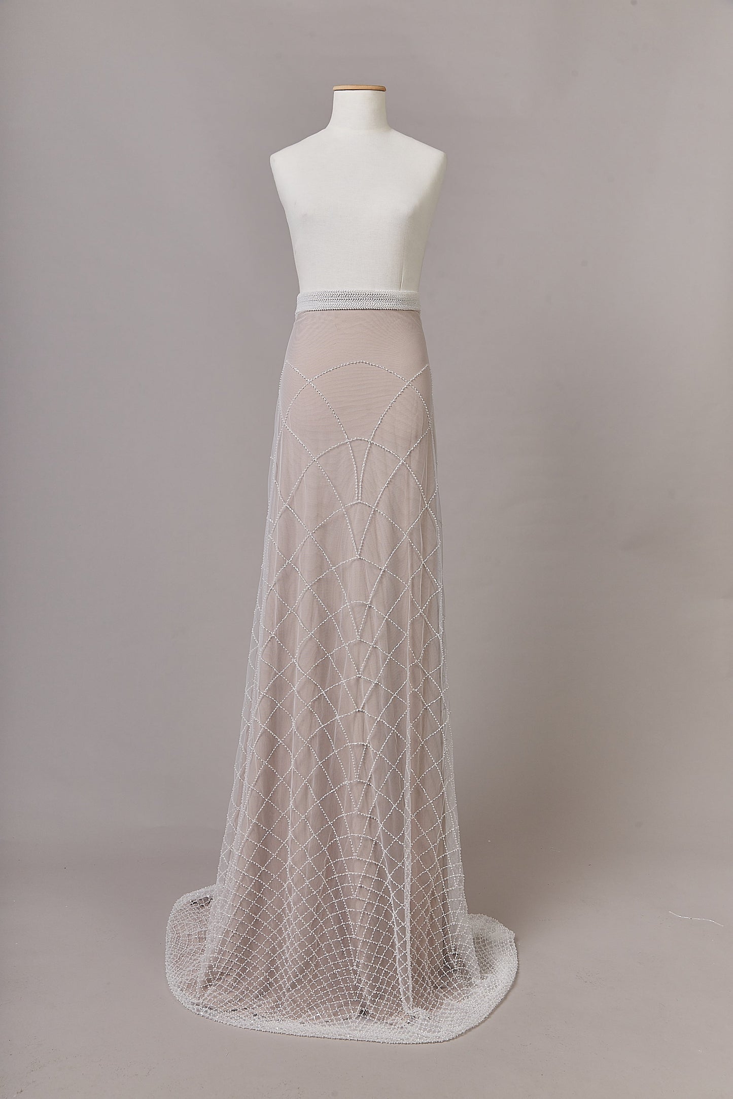 S0645 Tul bordado con mostacillas off white