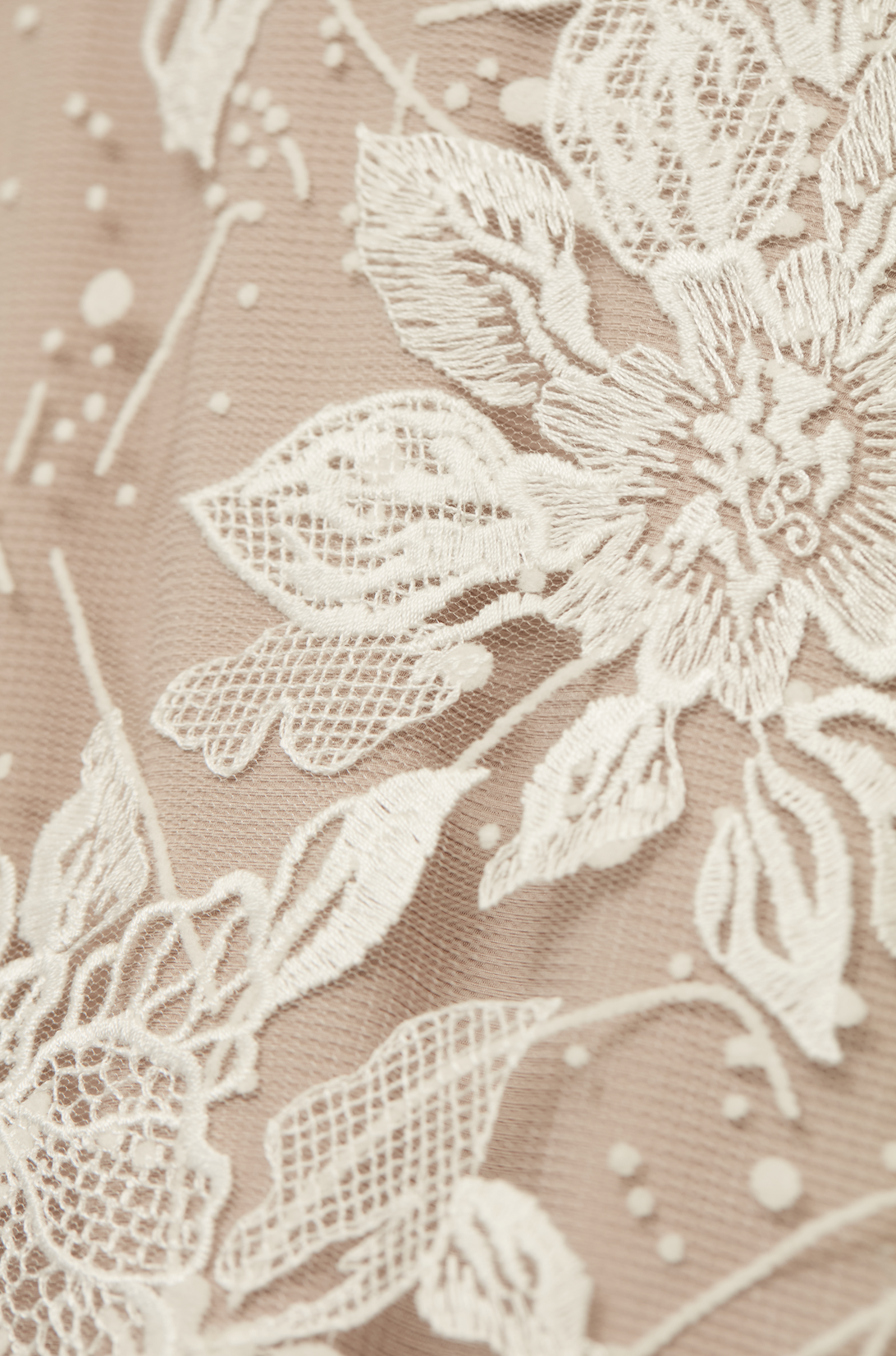 S0463 TUL BORDADO CON DETALLES EN FLOCK