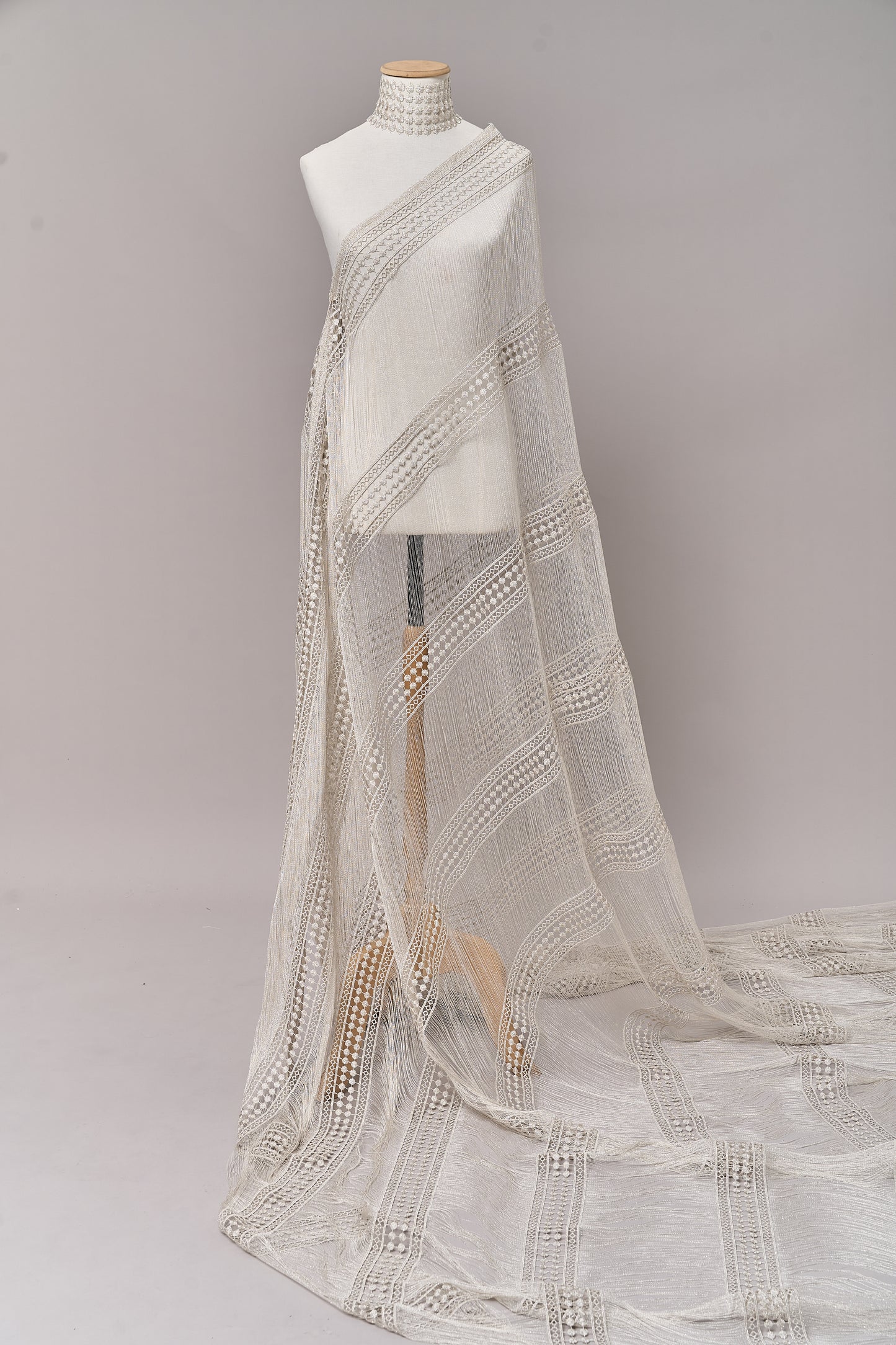 S0717 - GUIPIURE CON LUREX SILVER