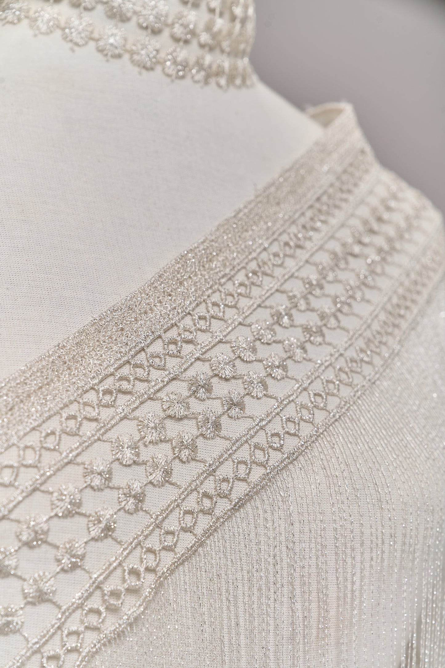 S0717 - GUIPIURE CON LUREX SILVER