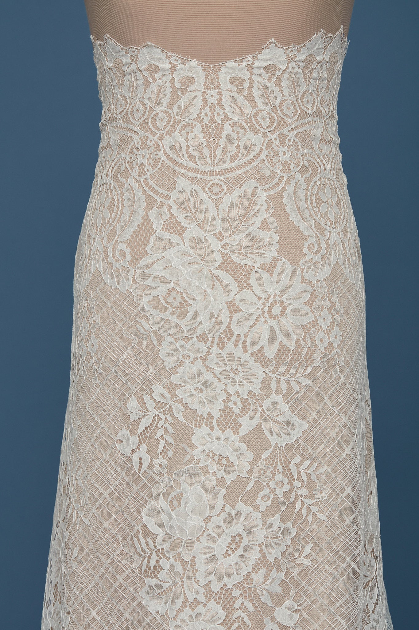S0387 CHANTILLY EMBROIDERY LACE