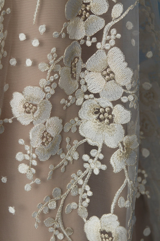S0389 TUL BORDADO CON DETALLES EN LUREX