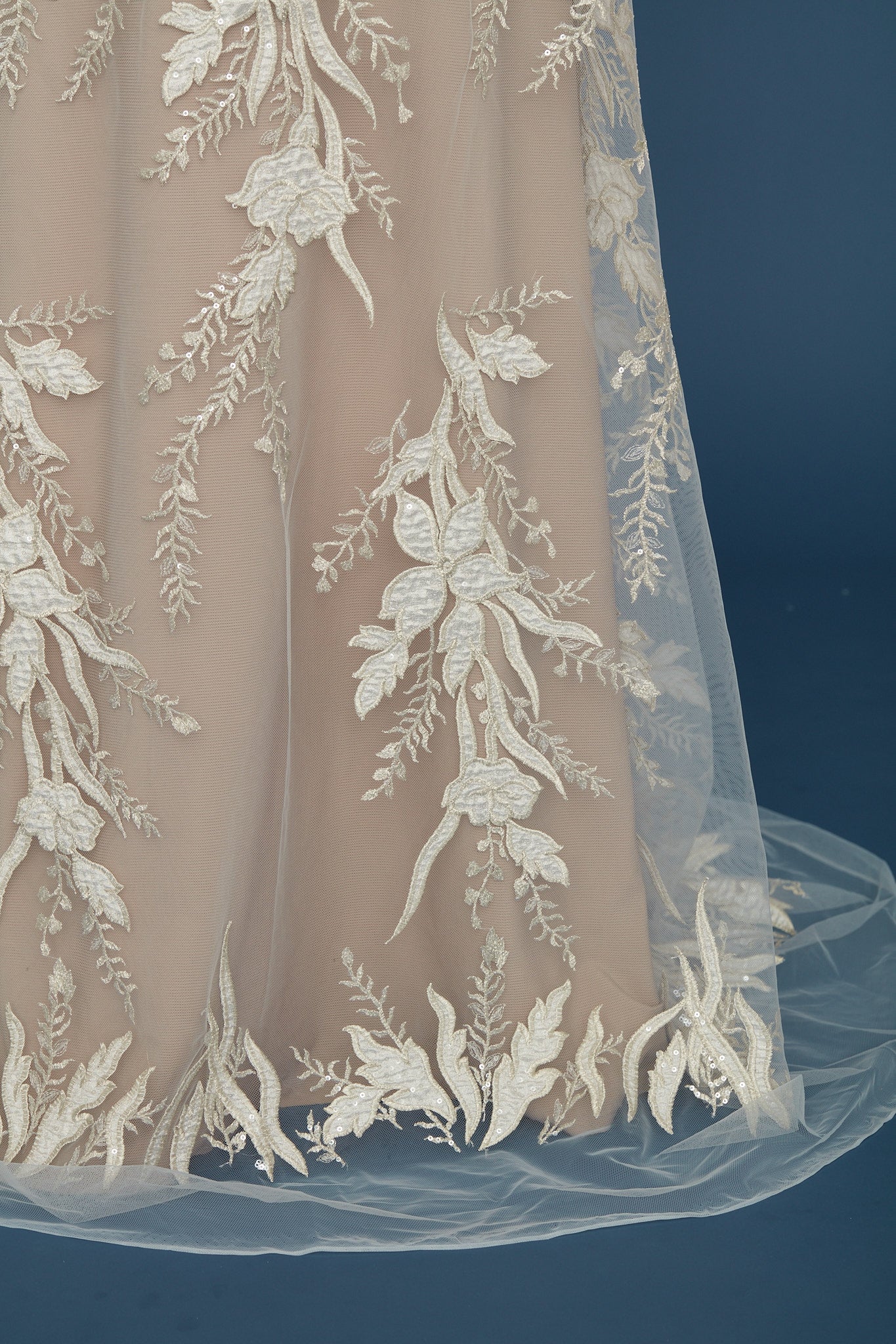 S0356 TUL BORDADO CON LUREX