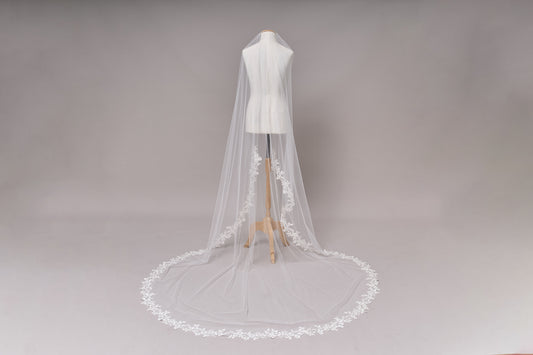 S0675 VELO CON CANUTILLOS OFF WHITE Y LENTEJUELAS